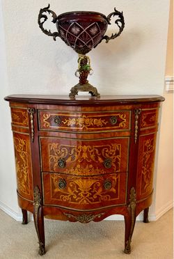 Magnificent, grand, collectible Louis XV bombé commode (French marquetry) CHEST OF DRAWERS
