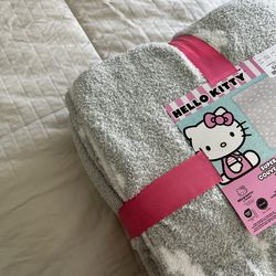 hello kitty full/queen super soft blanket — multicolor