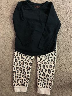 2t cheetah sweatpants and black tee