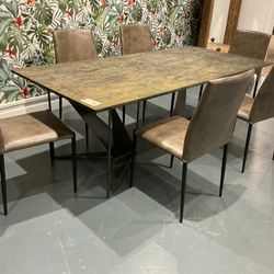 New dining Table Set With 6 Leather Chairs. Plz Read Ad