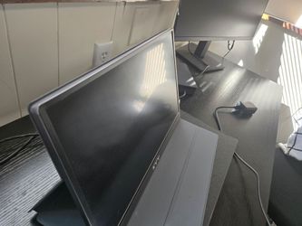 3 external monitors