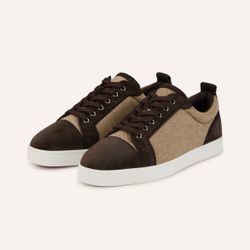 CHRISTIAN LOUBOUTIN LOUIS JUNIOR ORLATO BROWN SUEDE LOW TOP SNEAKERS SZ 42 NEW