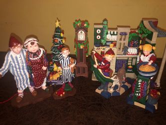 Christmas Holiday Figurine Set Collection