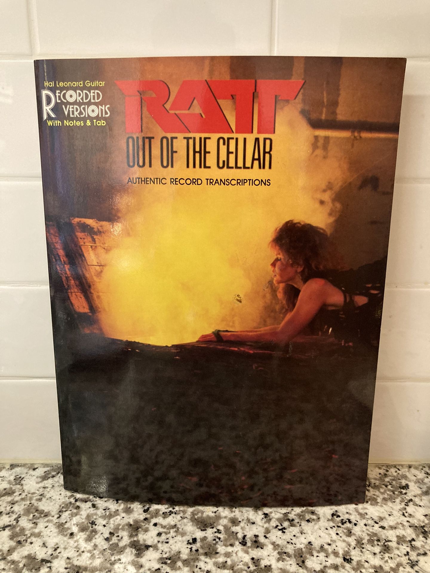 RATT OUT OF THE CELLAR バンドスコア 9曲SET】RATT(ラット) / OUT OF THE CELLAR SELECTION
