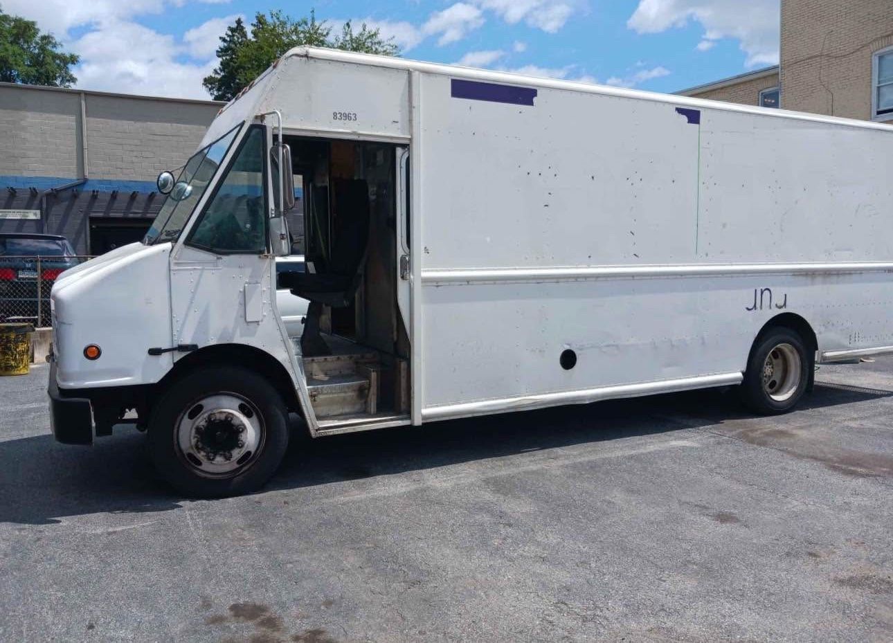 2005 Freightliner Chassis