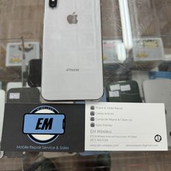 Unlocked iPhone X  256GB. With A 60-Day Store Warranty 