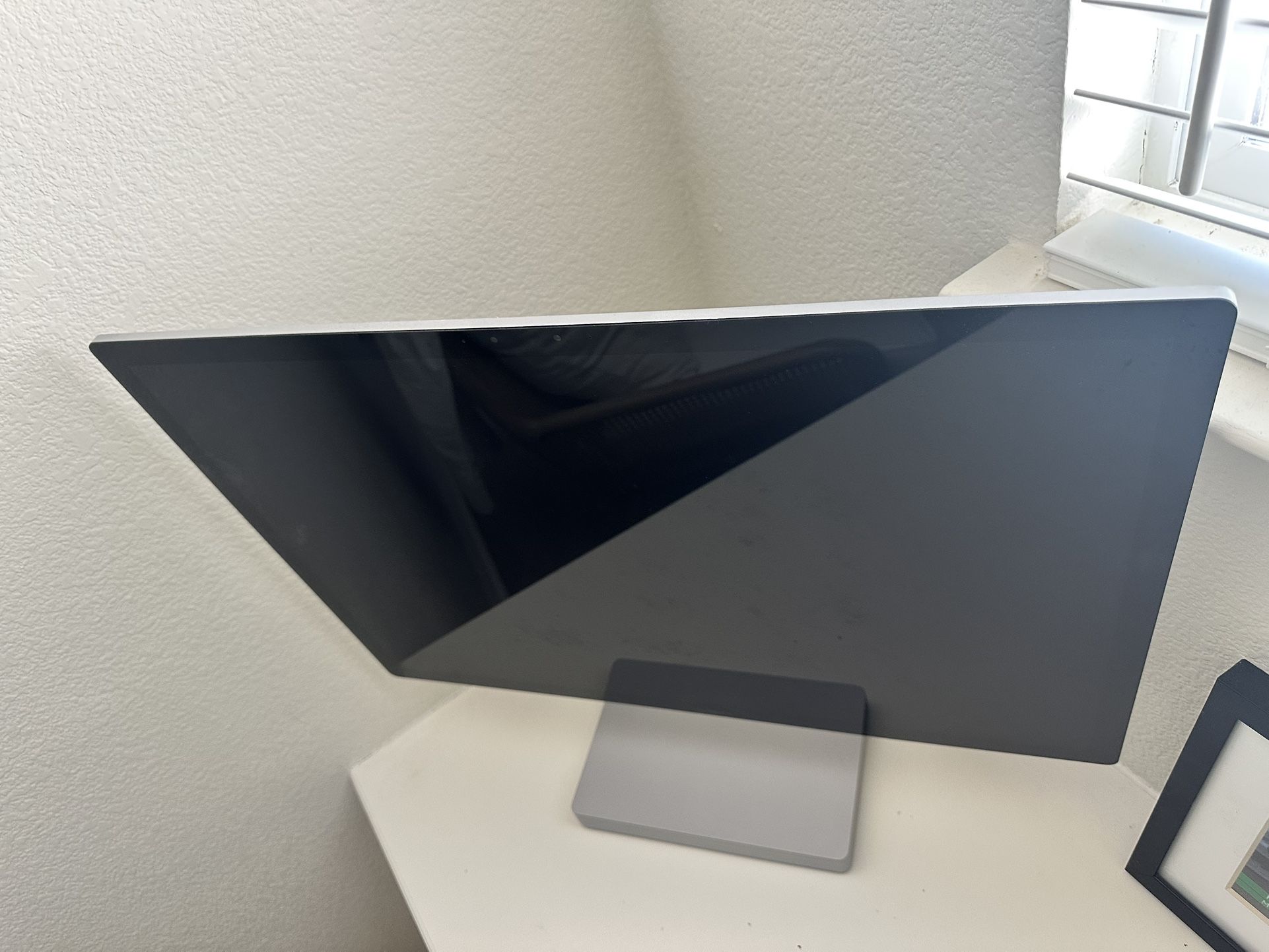 Surface Studio Desktop $400 (1st Generation, 28 Inch Display, Intel I5, 1t Storage)
