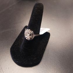 14k  White Gold 3.8g Ring Size 6