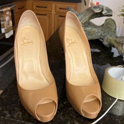 Christian Louboutin Paris Heels Sz41