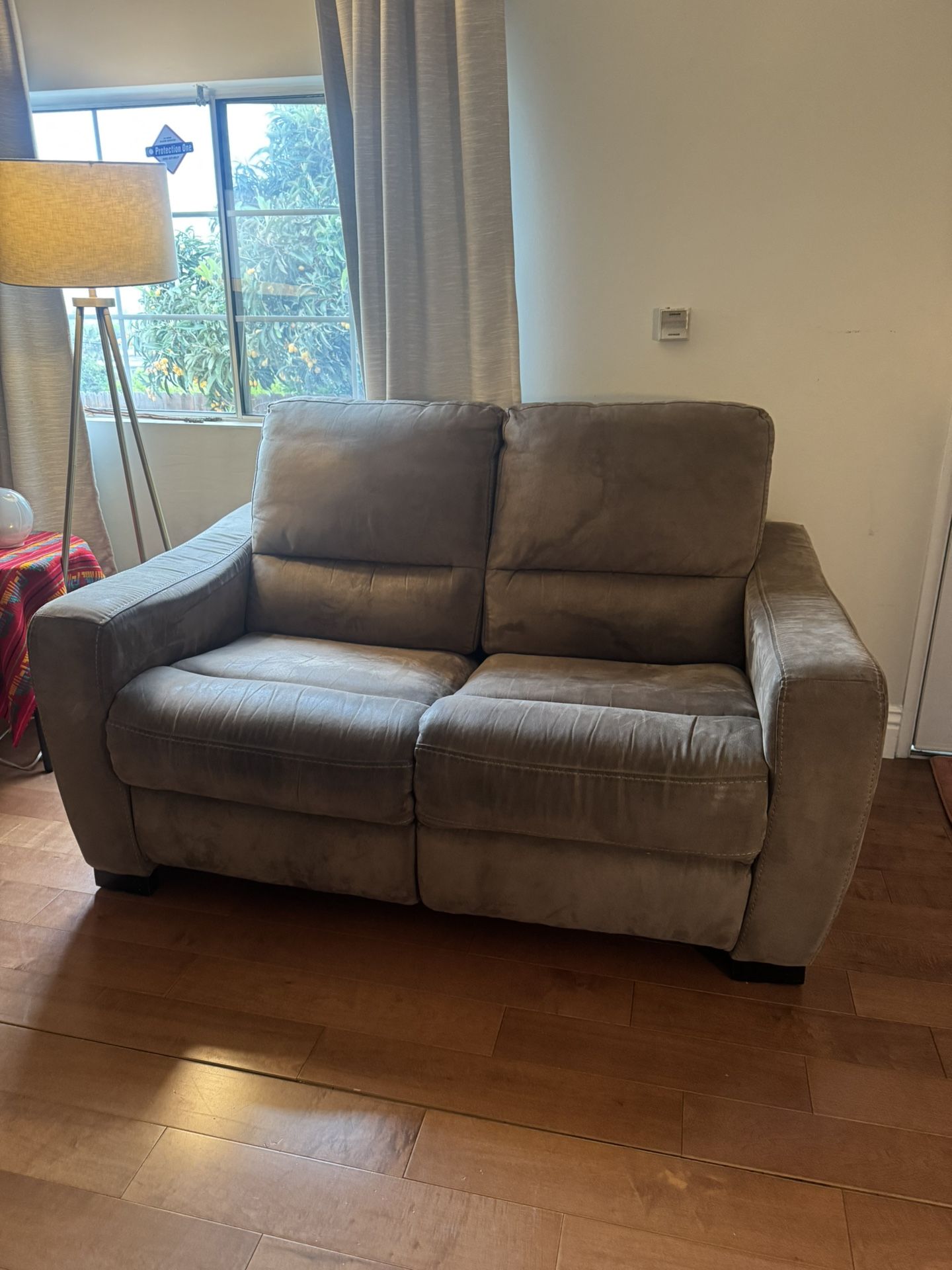 2-Person Reclining Couch – Brown Suede