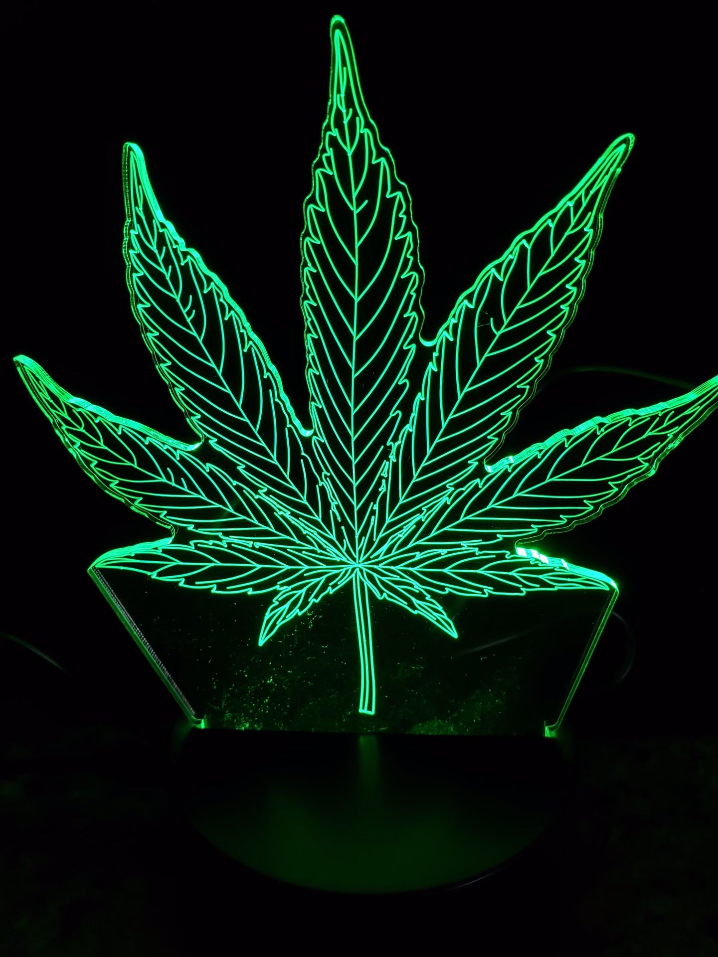 Marijuana leaf 🍁 3D lamp