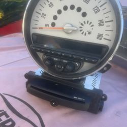Mini Cooper Countryman Speedometer 