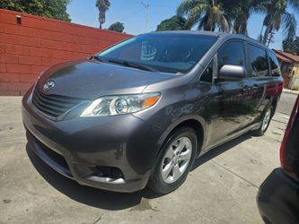 2011 Toyota Sienna