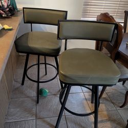 New bar stools barely used