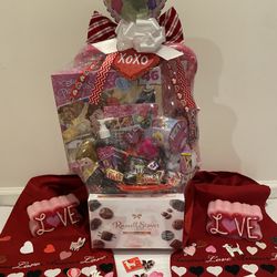 Disney Princess Valentine Basket