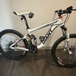 Bike 🚲 GIANT Full Suspension 
