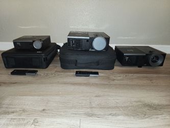 3-Dell Projectors all three for $200