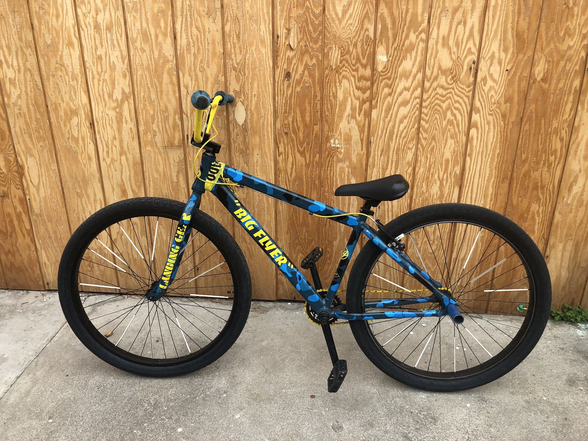 SE Bikes City Grounds Big Flyer Green Aqua Camo Volt Green Brand for Sale in Stockton CA OfferUp
