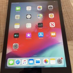 iPad Air 1st 32gb Working excellent No Issues 