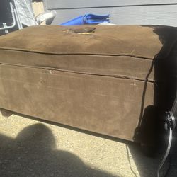 Storage box