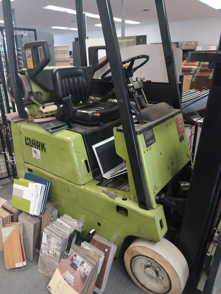 Forklift