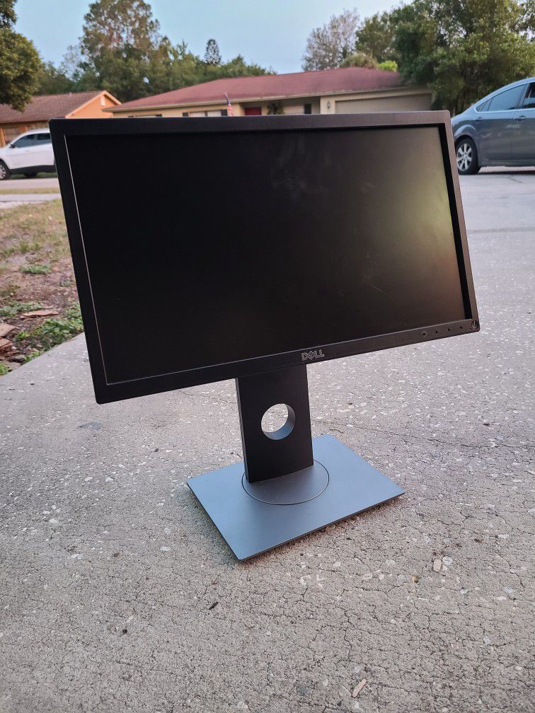 Dell P2018h Monitor for Sale in Tampa, FL - OfferUp