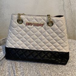 Betsey johnson Quilted Purse for Sale in Modesto CA OfferUp