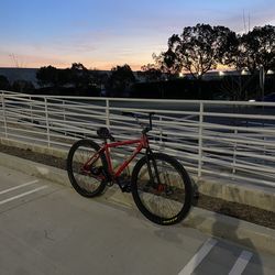 Throne read description