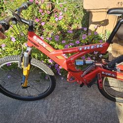 Trek 200 bike price new arrivals
