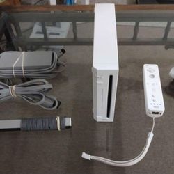 Nintendo Wii Console with Accessories