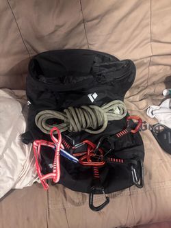 Climbing gear (Rope, Backpack, Carabiners )