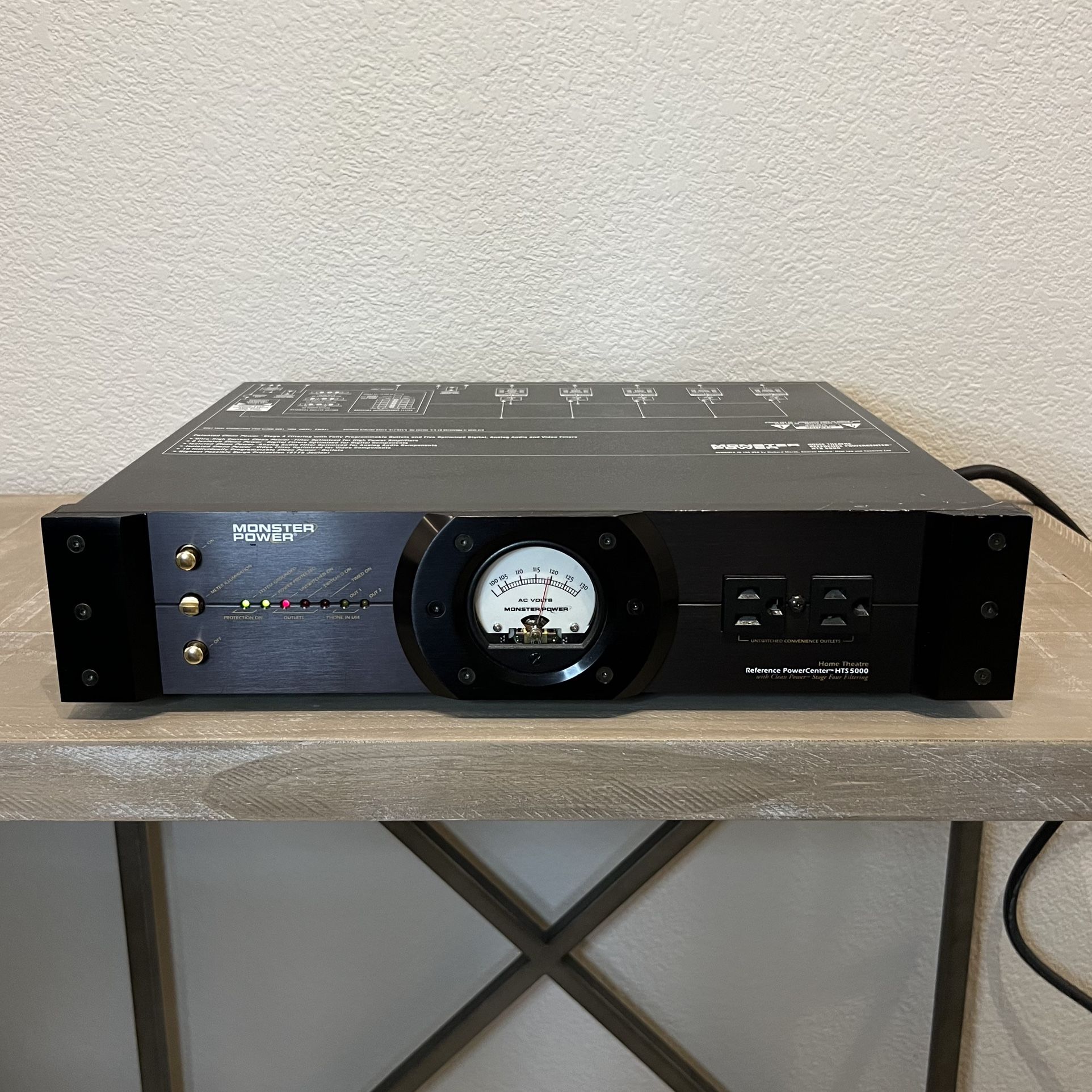 Monster Power HTS 5000 - Reference Power Center
