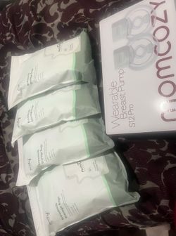 Momcozy breast pump