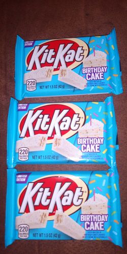 Kit kat birthday cake