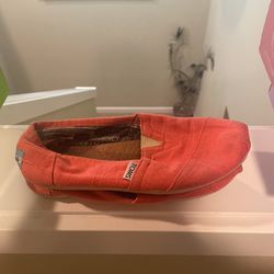 Toms Size 6