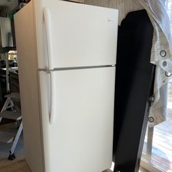 Refrigerator  $100 I-64 X 227 
