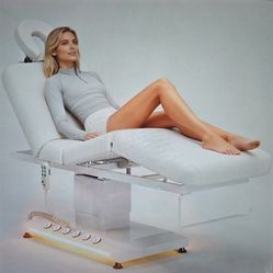 ELECTRIC MASSAGE OR ESTHETICISN TABLE