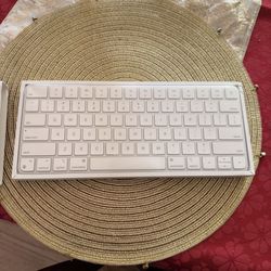 Apple Keyboard 