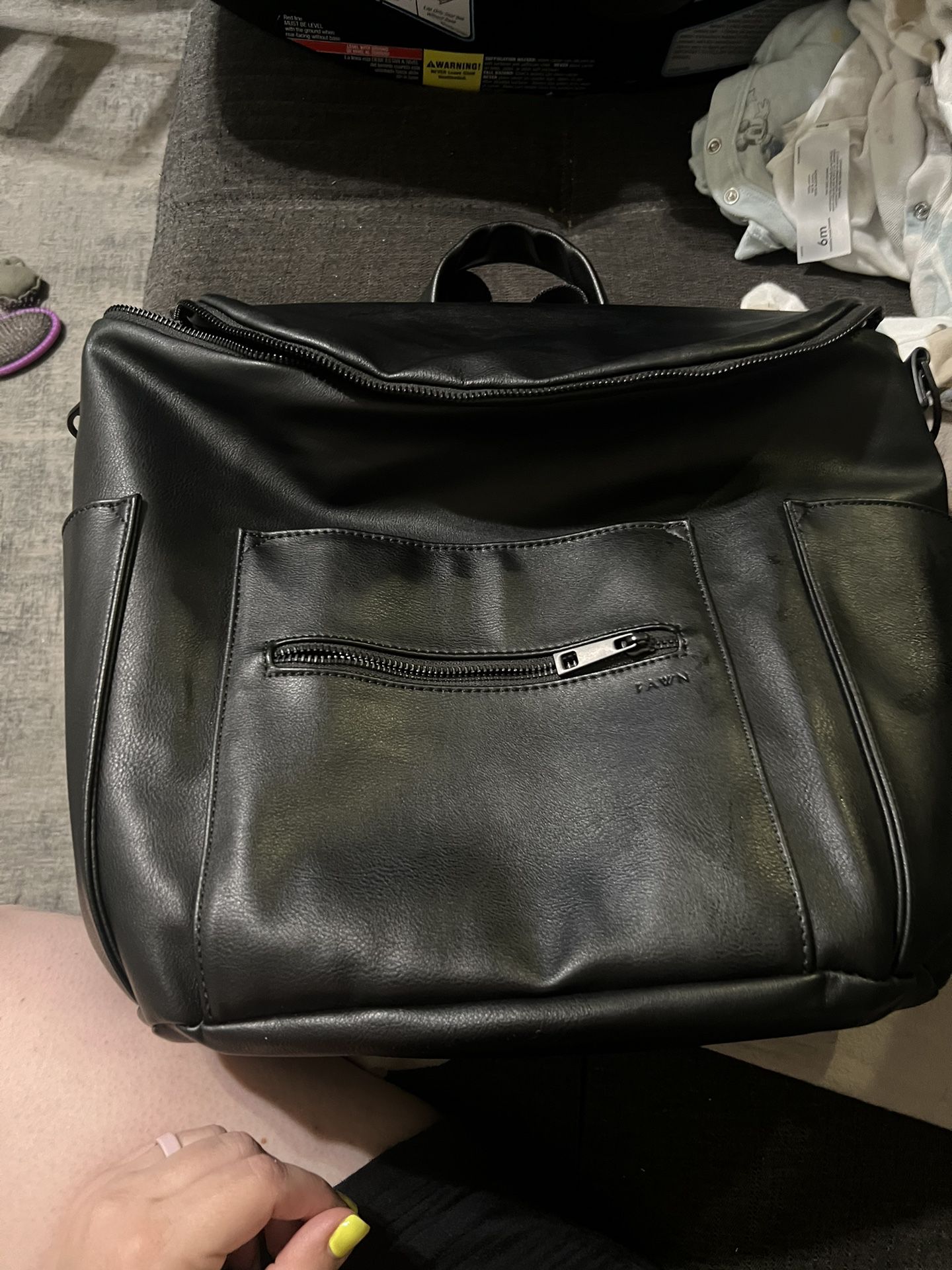 Fawn Design Black/Black Diaper Bag