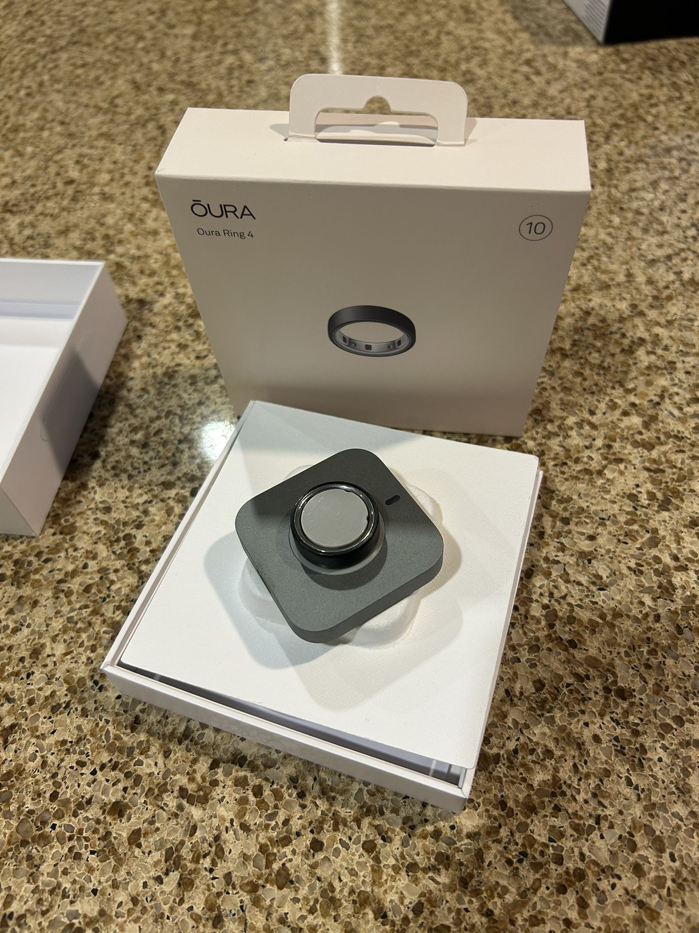 Oura ring 4 - size 10
