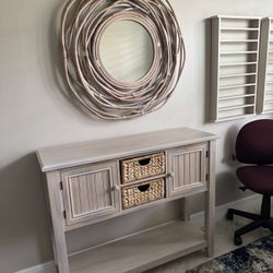 Decorative End Table With Mirror
