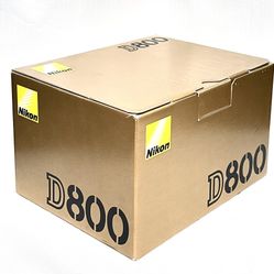 Nikon D800 SLR+Nikon AF-S 24-120mm f/4G VR With UV Filter And 4 Batteries 