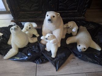 Large Polar Bear and Seal Figurine Set