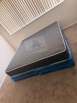 King mattress regular and box spring set (2pc - brand new)