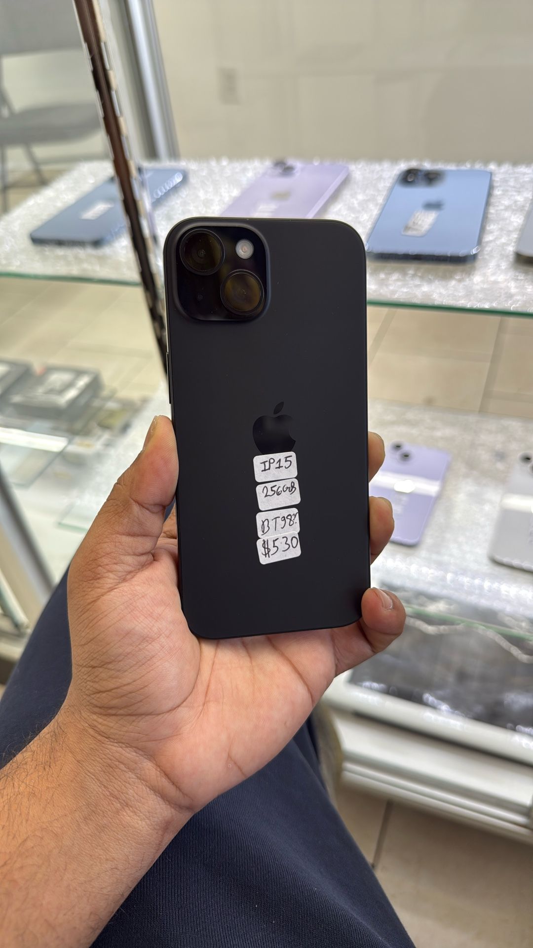 Apple Iphone 15 256gb UNLOCKED