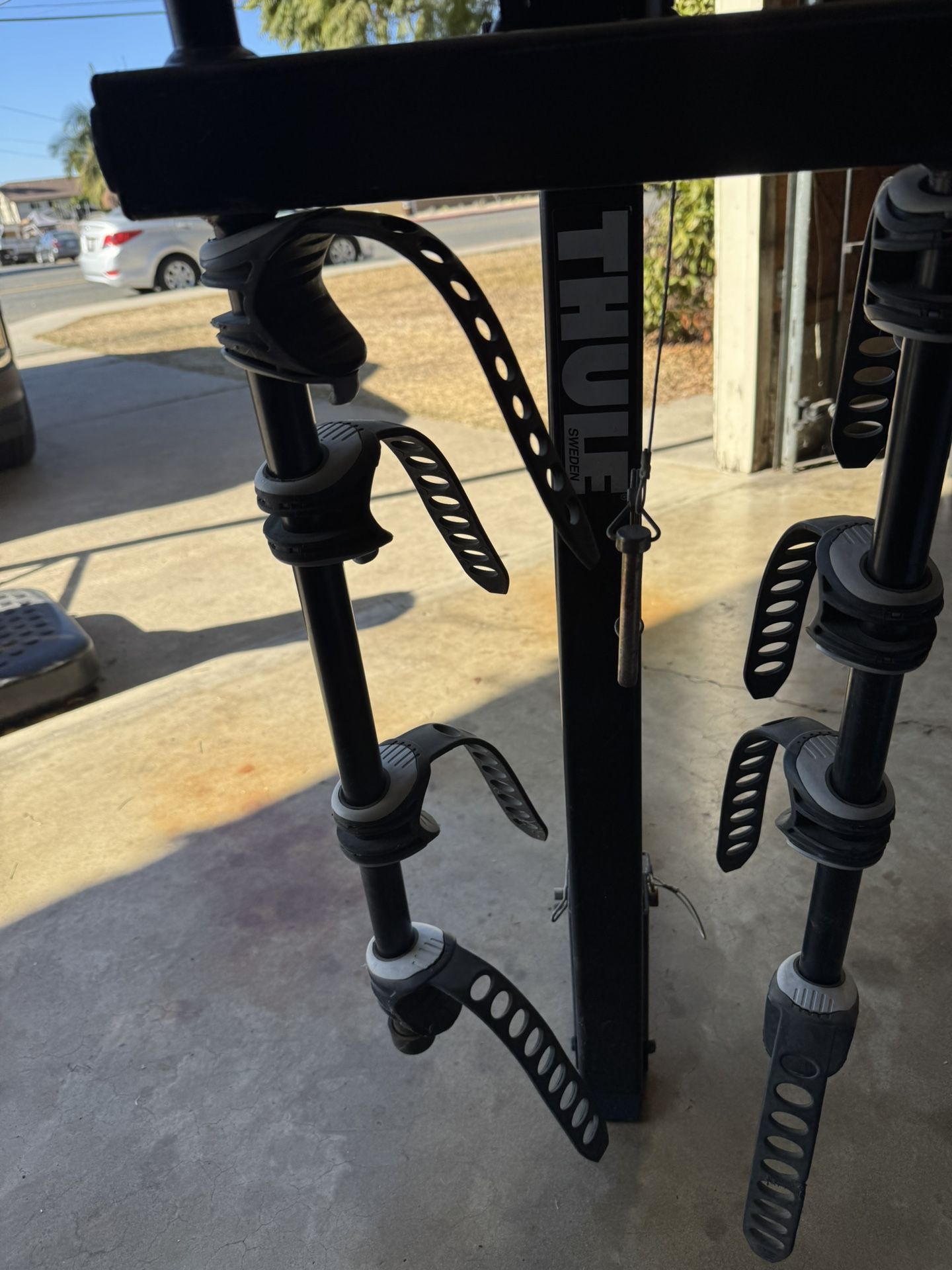 THULE BIKE RACK! Shoot Me An Offer!