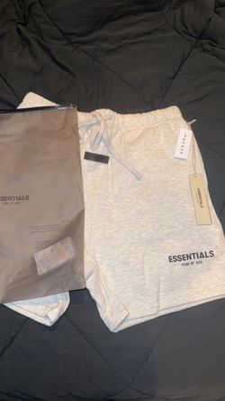light oat essentials shorts size large