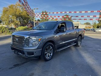 2019 Nissan TITAN