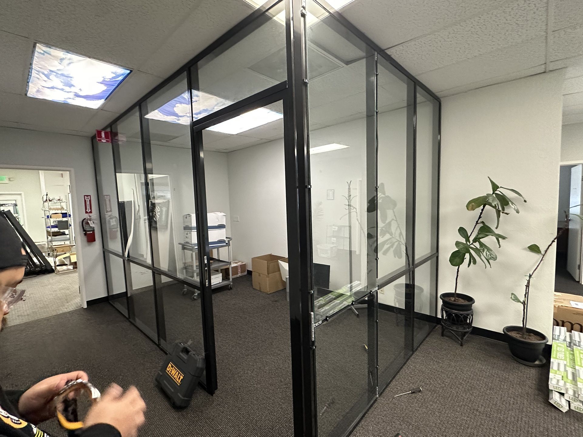 Glass/aluminum Office walls (disassembled)