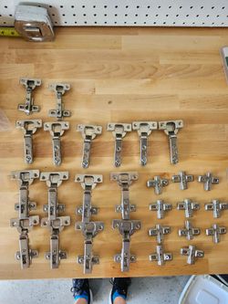 Cabinet hinges